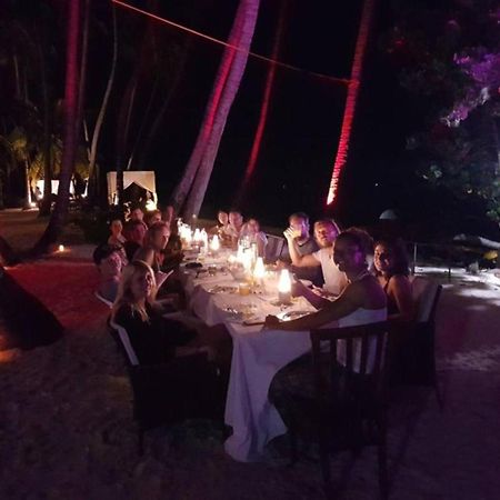 Batuta Maldives Fourson Hotel Thulusdhoo Exterior foto