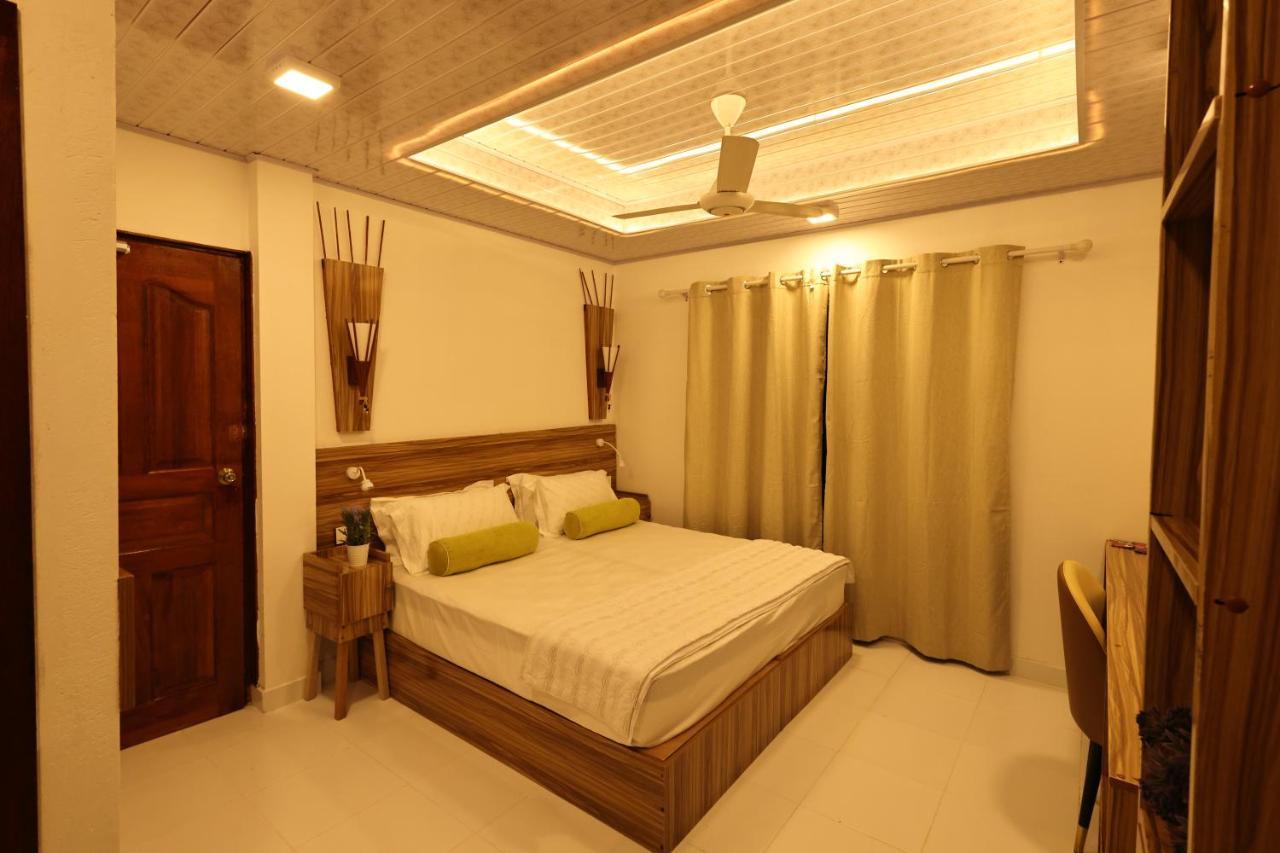 Batuta Maldives Fourson Hotel Thulusdhoo Exterior foto