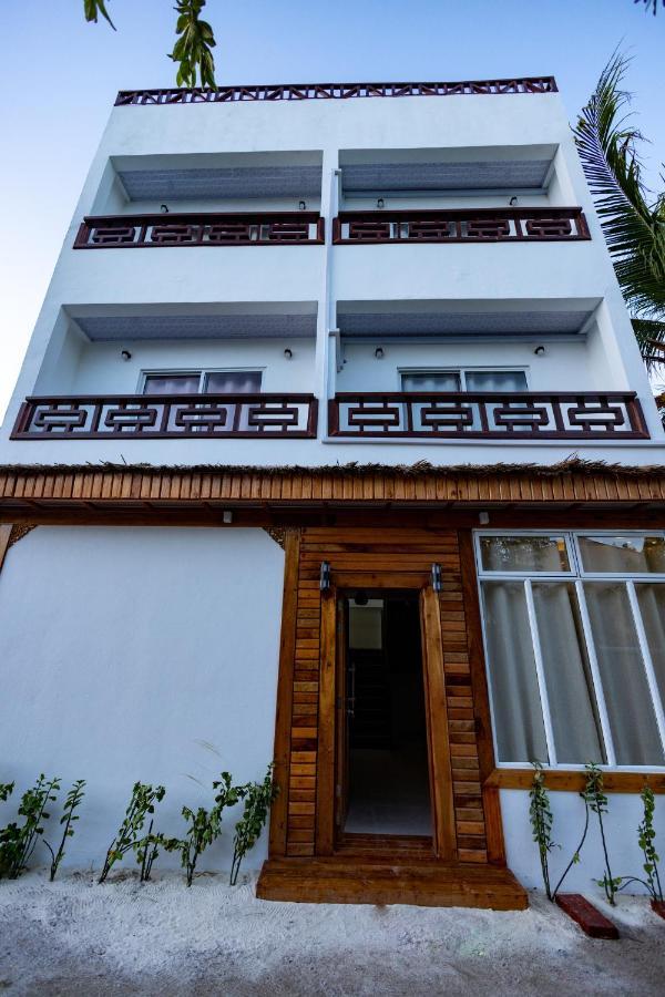 Batuta Maldives Fourson Hotel Thulusdhoo Exterior foto