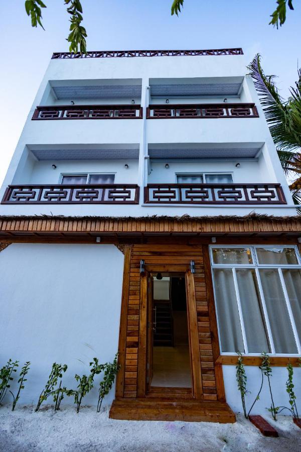 Batuta Maldives Fourson Hotel Thulusdhoo Exterior foto