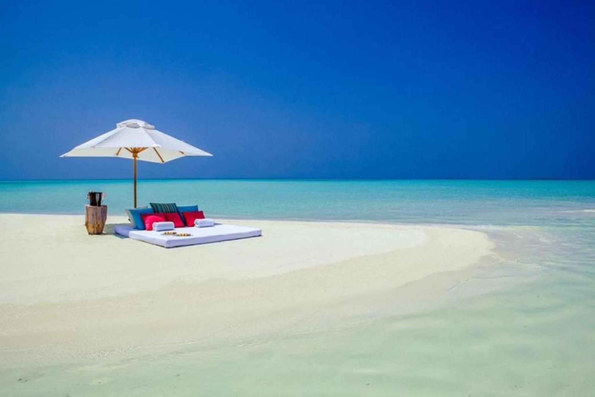 Batuta Maldives Fourson Hotel Thulusdhoo Exterior foto